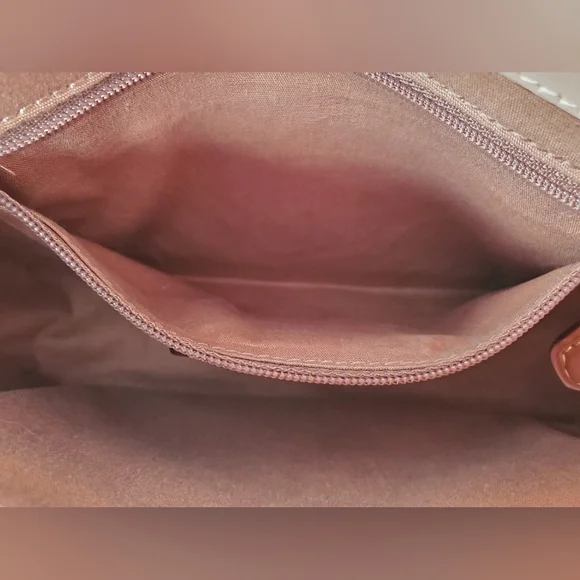 Coach Cassie Crossbody 19 In Signature Canvas/Leather - Picture 14 of 16